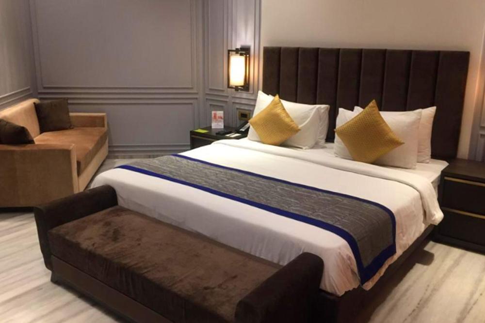 The Umrao Hotel New Delhi Exterior photo