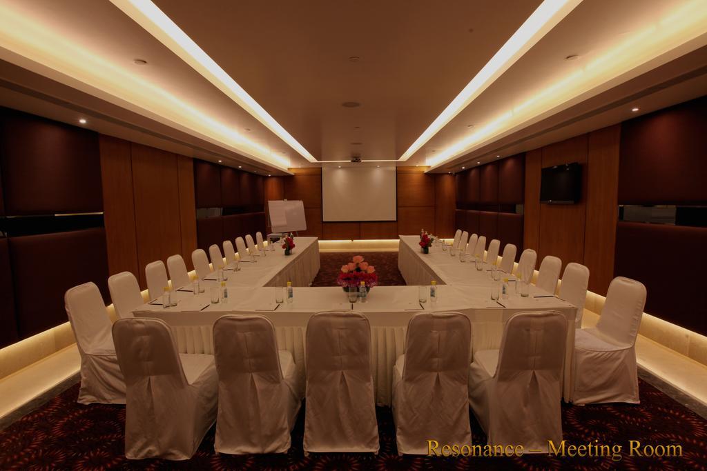 The Umrao Hotel New Delhi Exterior photo