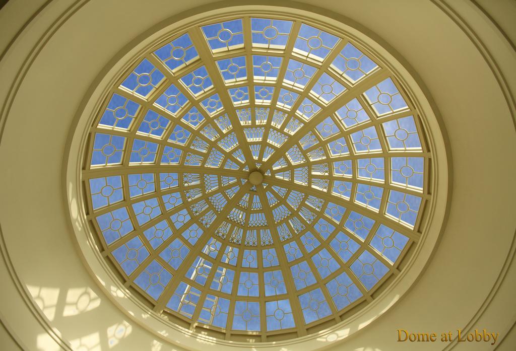 The Umrao Hotel New Delhi Exterior photo