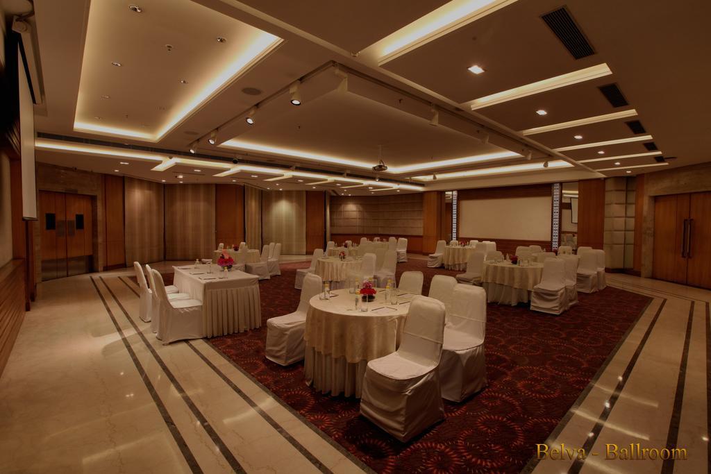 The Umrao Hotel New Delhi Exterior photo