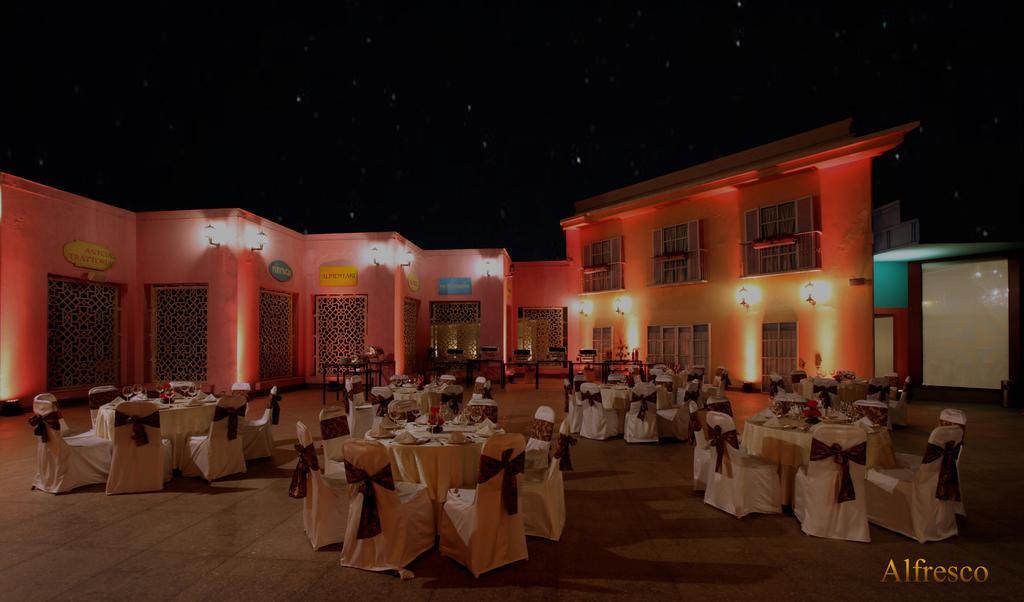 The Umrao Hotel New Delhi Exterior photo