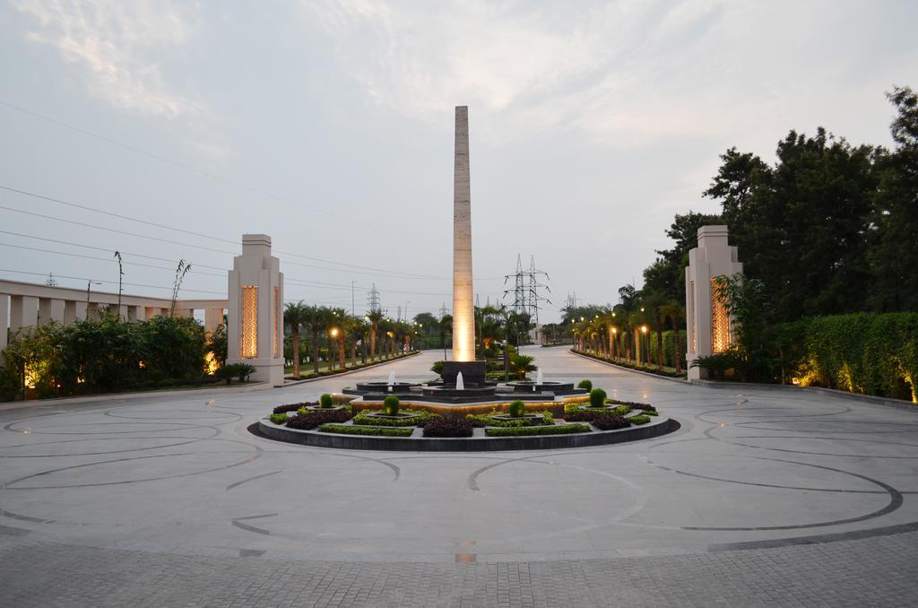 The Umrao Hotel New Delhi Exterior photo