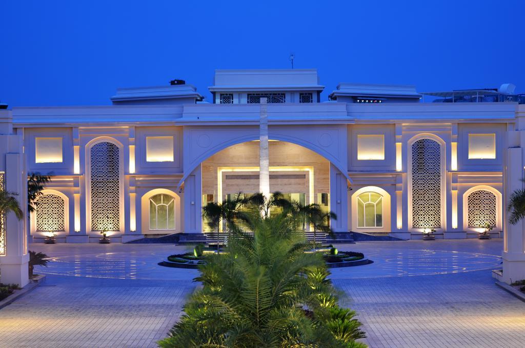 The Umrao Hotel New Delhi Exterior photo