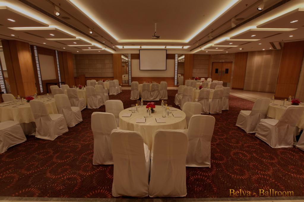 The Umrao Hotel New Delhi Exterior photo