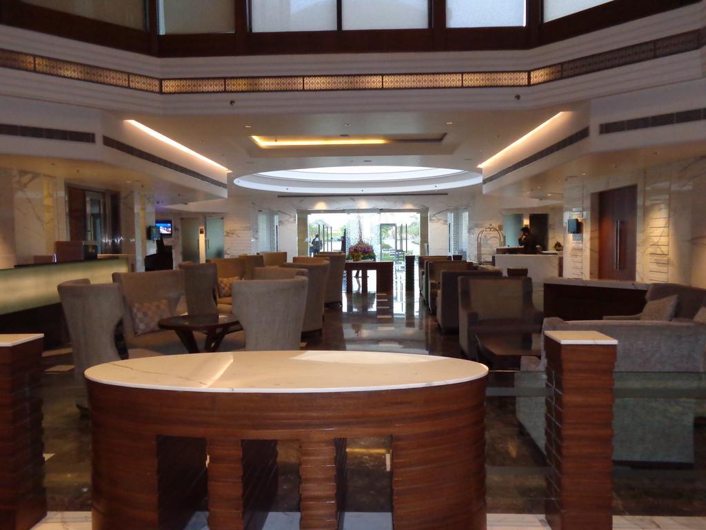 The Umrao Hotel New Delhi Exterior photo